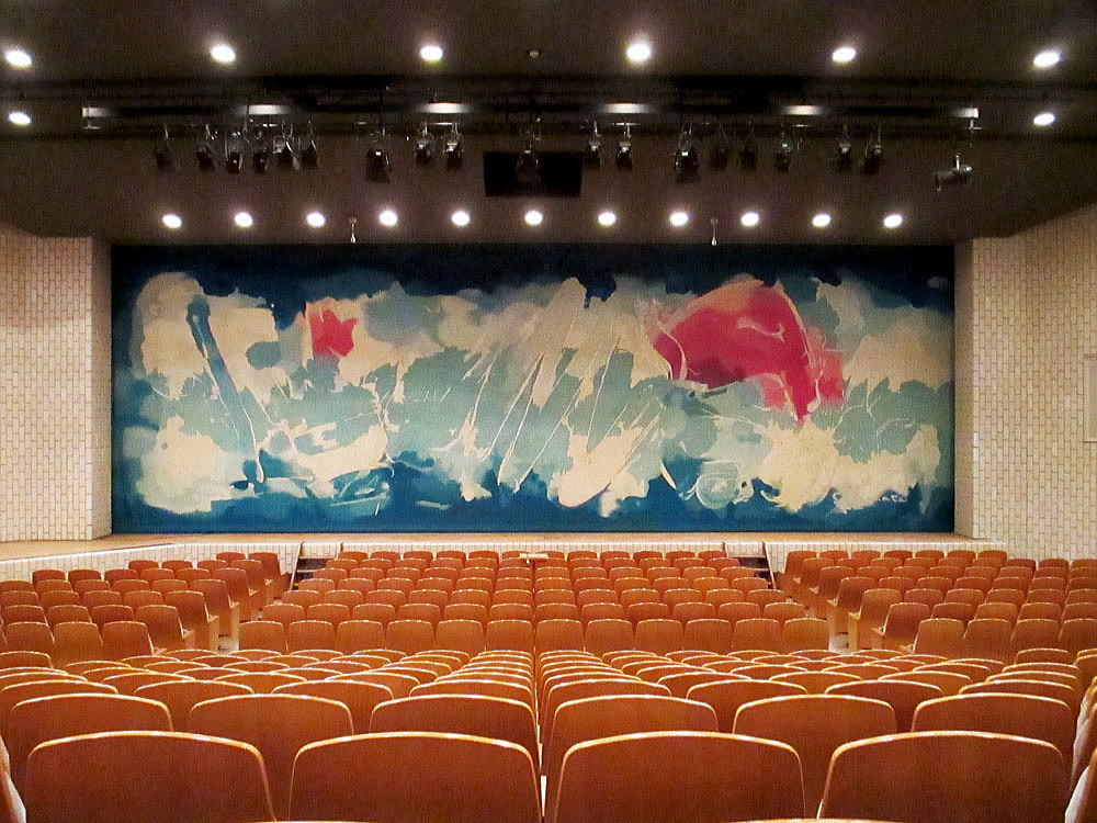 姫路市文化センター小ホールの緞帳